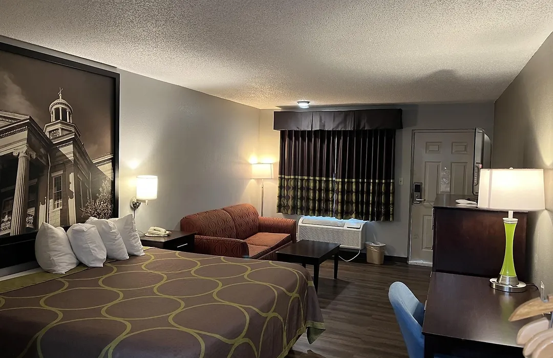Super 8 By Wyndham Meridian-1
