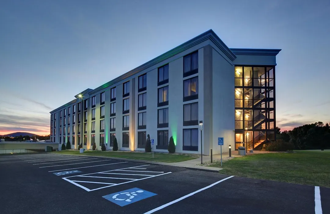 Holiday Inn Staunton Conference Center By Ihg-1