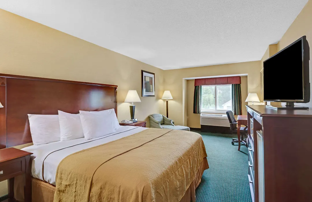 Ramada By Wyndham Kittery-1