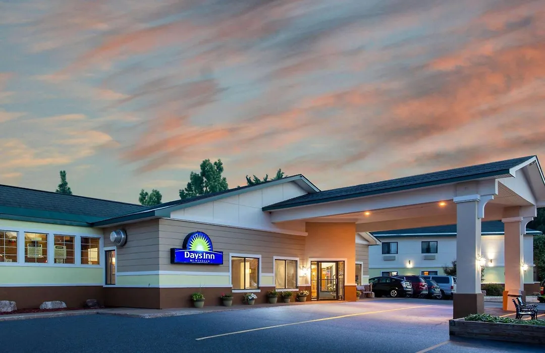 Days Inn By Wyndham Marquette-1