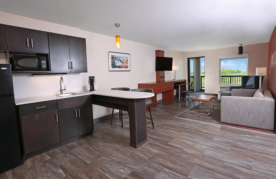 Holiday Inn & Suites Sioux Falls - Airport By Ihg-1