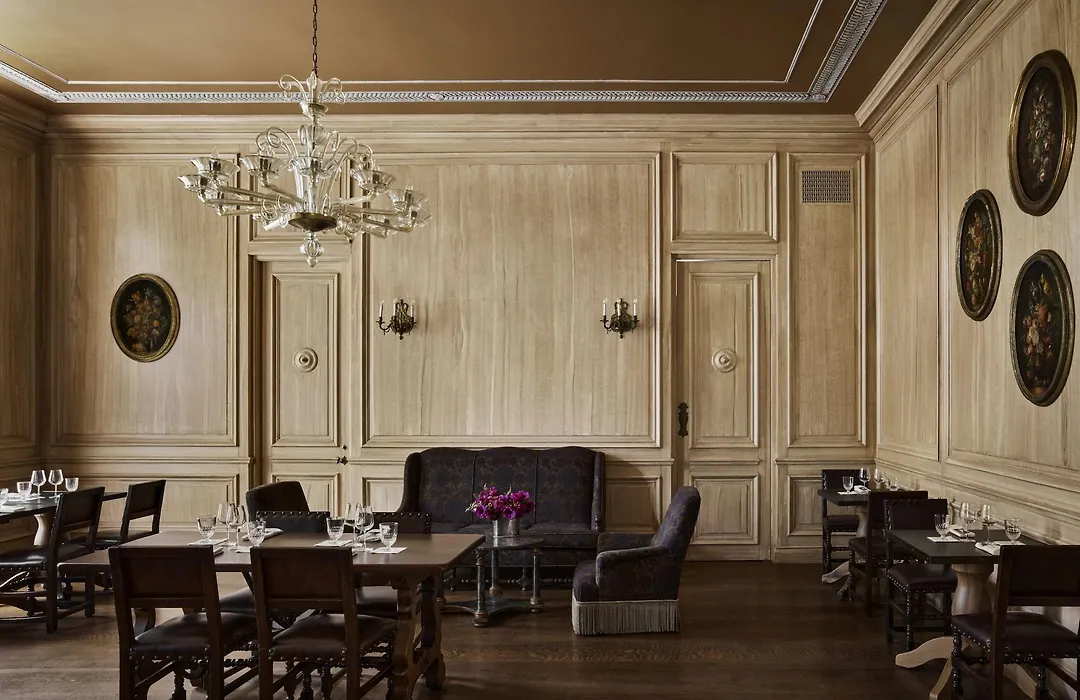 Commodore Perry Estate, Auberge Collection-1