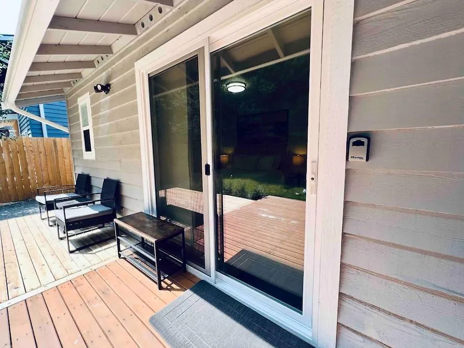Private Deluxe Suite! *Location*: Ms, Lakes, Shops-1