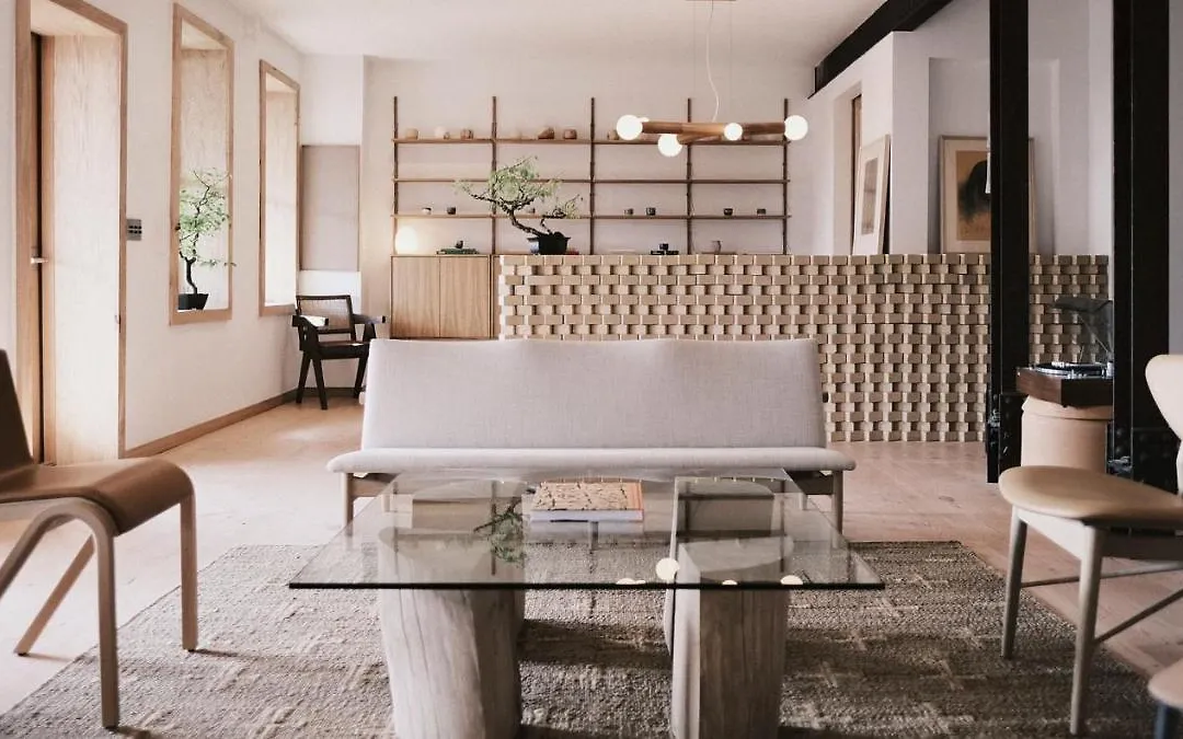 Guesthouse By Good Neighbor-1