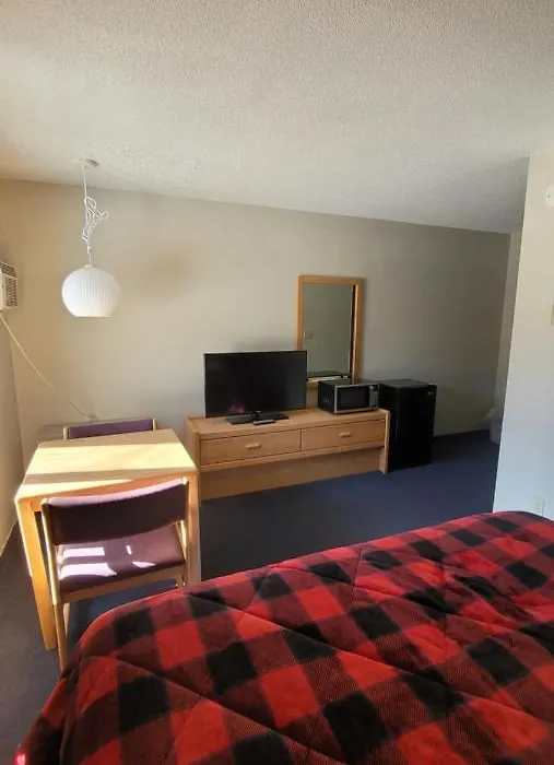 Lumberjack Inn-1