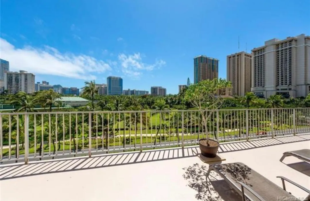 Soothing Hawaii Condo - 18F-1