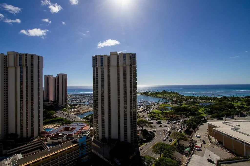 Beach Condo With Balcony And Ocean Views Dl-1