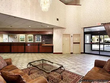 Ramada Moline-1