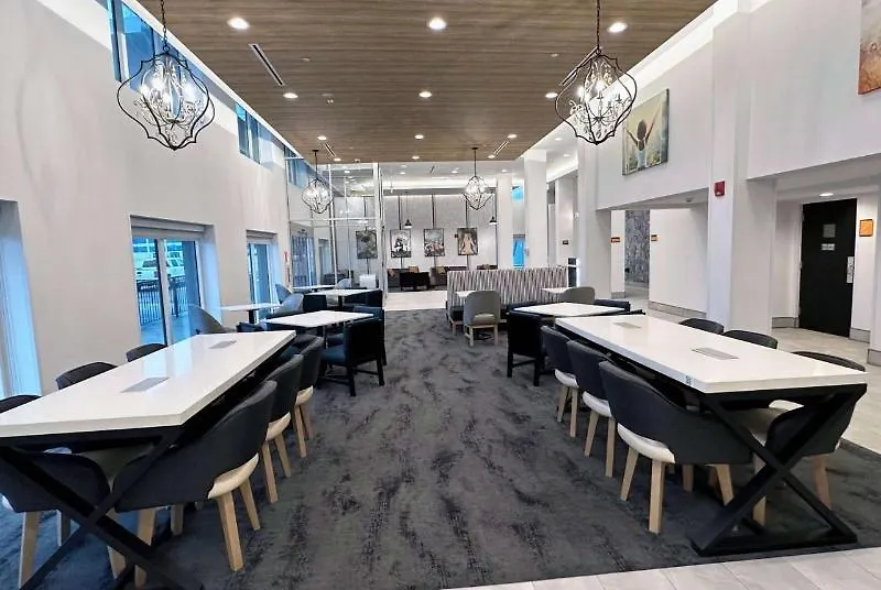 Wyndham O'Hare Hotel-1