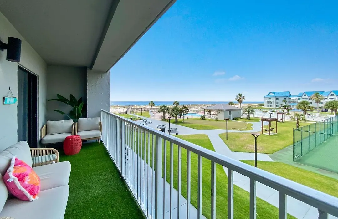 Beach Please Condo 2 Bedroom 2 Bath Sleeps 6-1