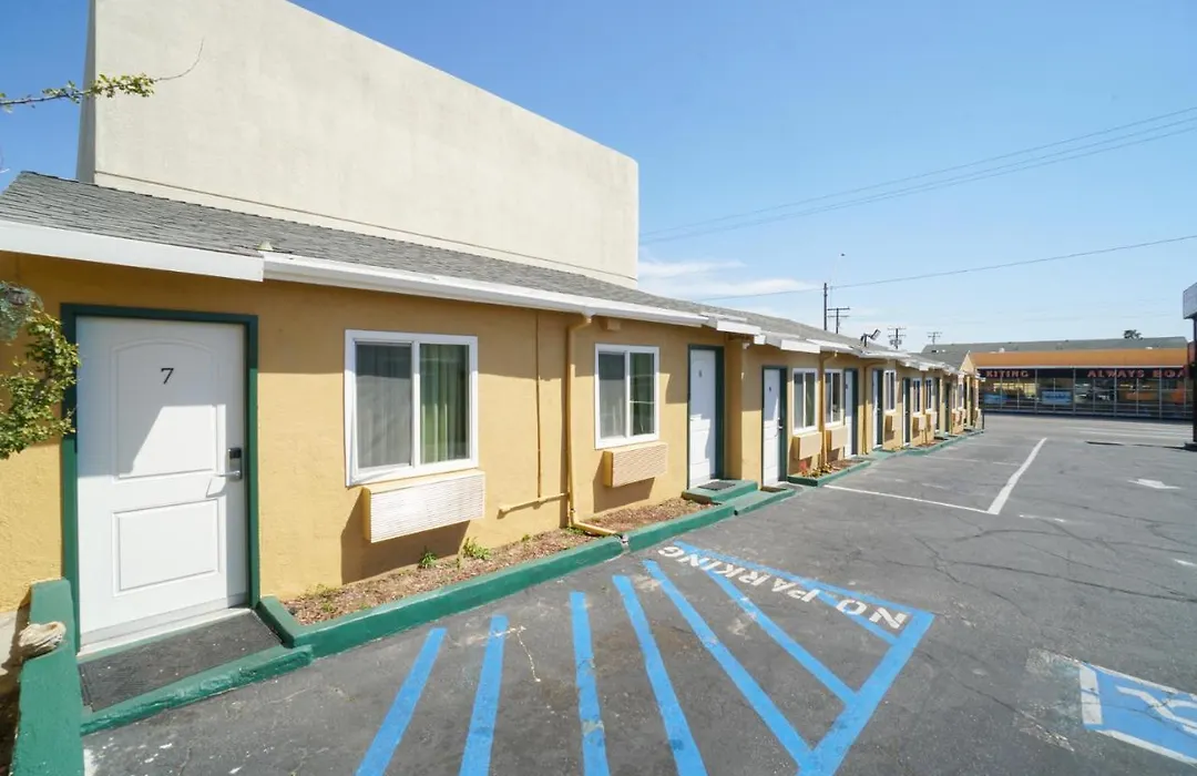 Signal Hill Motel Beach Motel-1