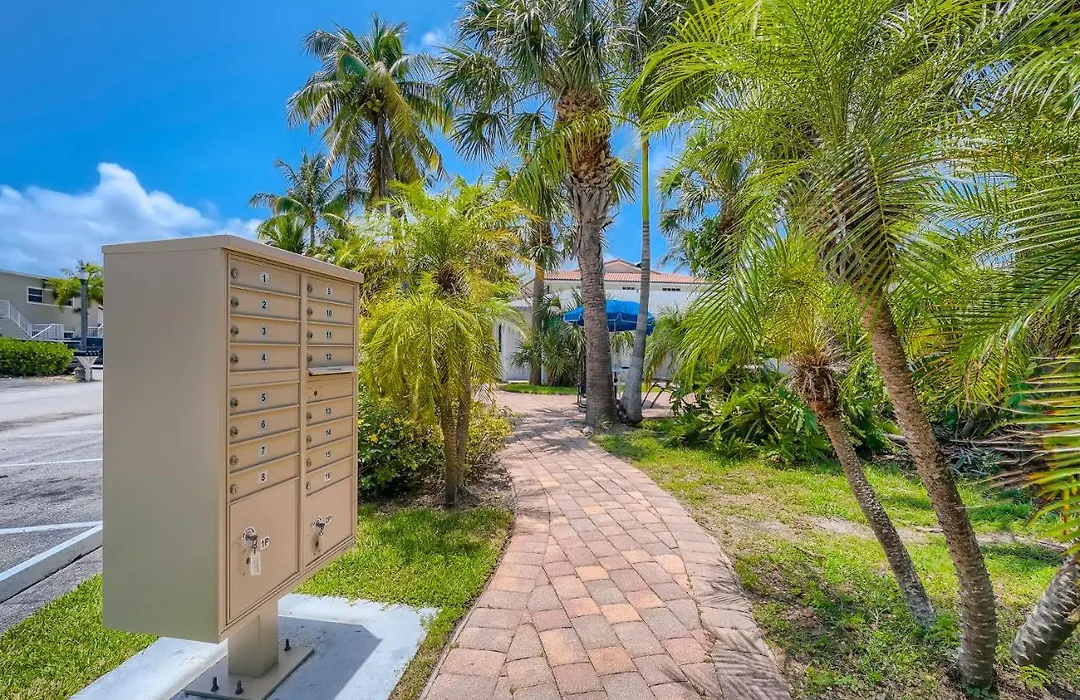 Singer Island Stunner 2 Br-1