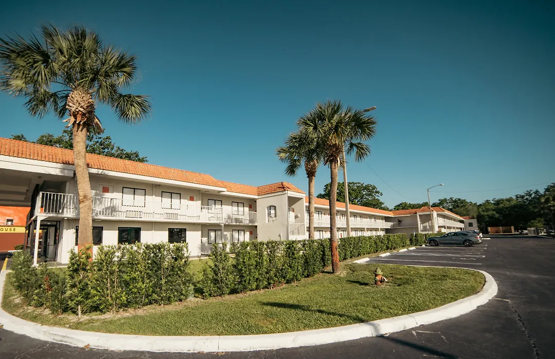 Travelodge By Wyndham Orlando Lake Buena Vista South-1