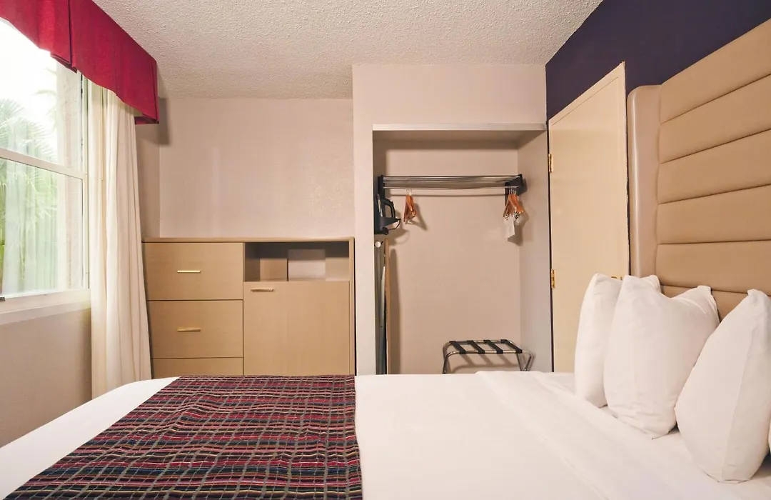 The Palms Inn & Suites Miami, Kendall, Fl-1