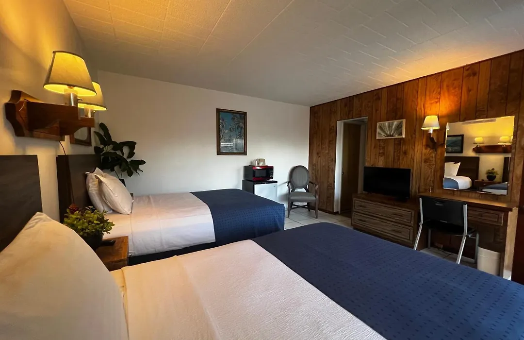 Nocturne Motel-1