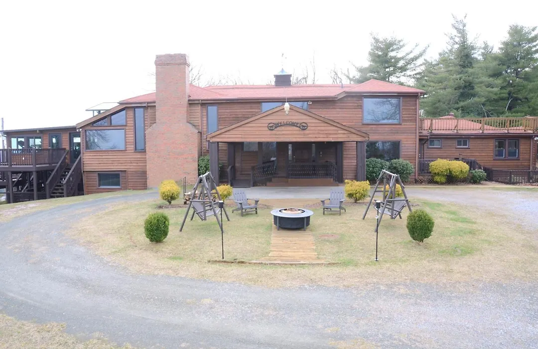 Bent Mountain Lodge-1