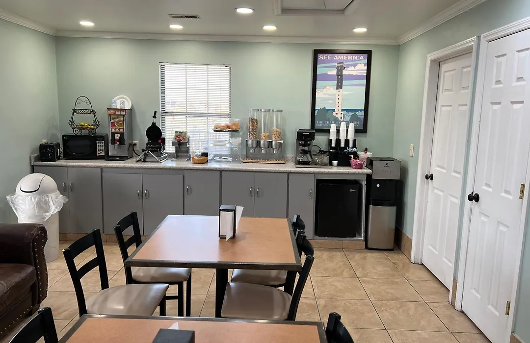 Travelodge By Wyndham Santee-1