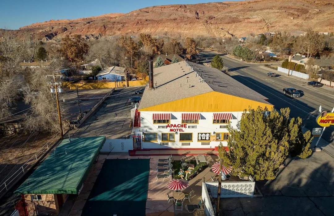 Apache Motel-1