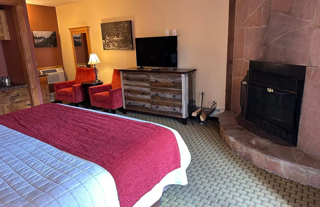 Silver Moon Inn-1