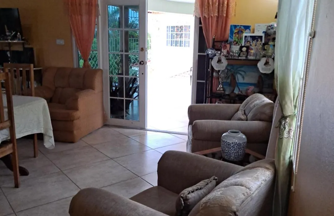 Chaudhry House Montego Bays- 2Nd Floor Apt-1