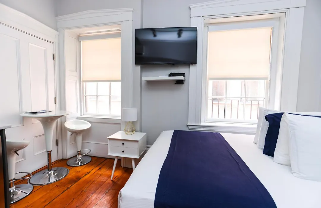 Charming & Stylish Studio On Beacon Hill #12-1