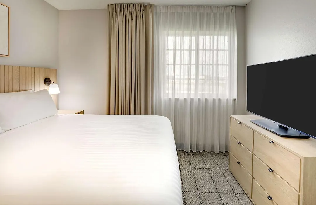 Sonesta Simply Suites Miami Airport Doral-1