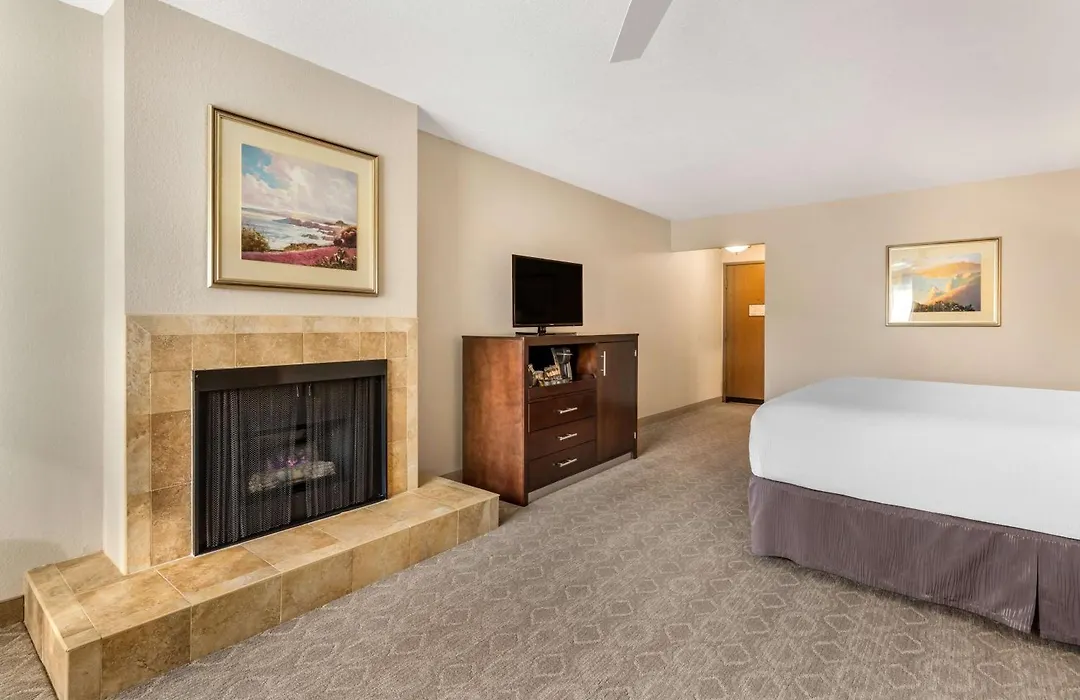 Best Western Plus Monterey Inn-1