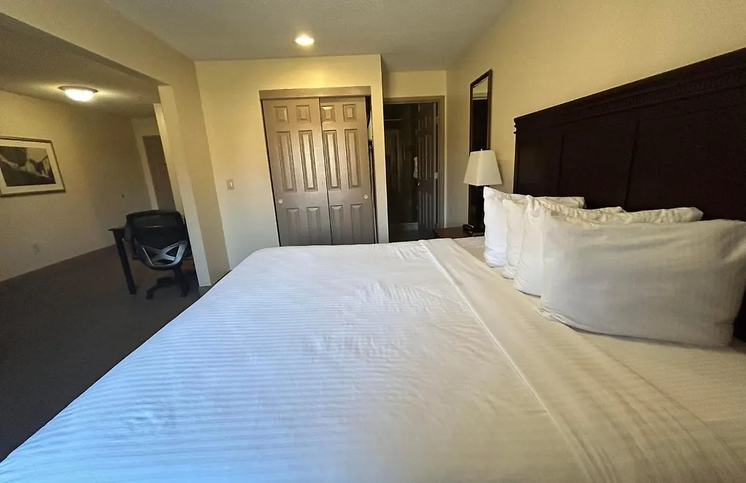 Ashley Quarters Hotel Airport-Cincinnati-1