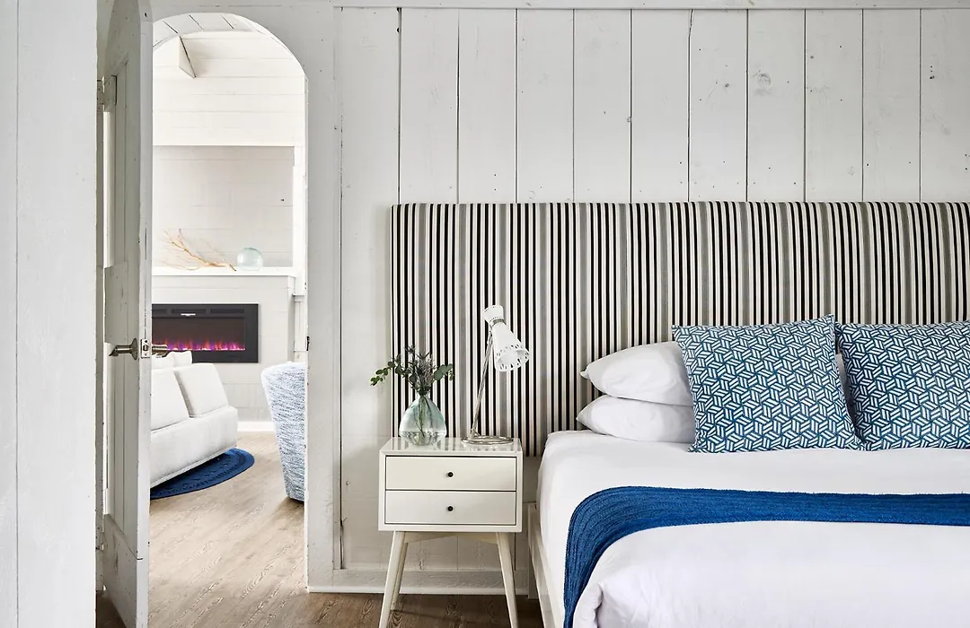 Blue - Inn On The Beach-1