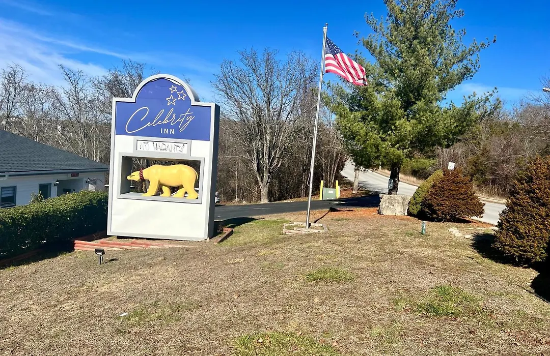 Celebrity Inn-1