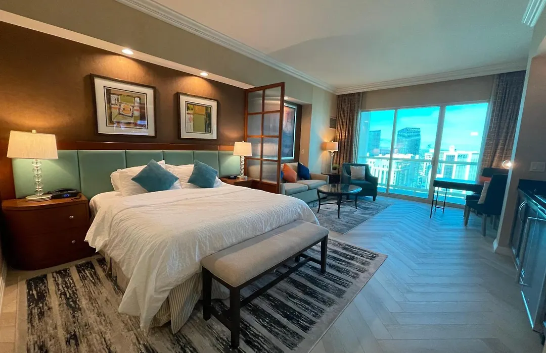 Signature Mgm Top 38Th Floor Penthouse, Best Deluxe Balony Strip View Suite, No Resort Fee, Free Valet, Shortest Walk 2 Mgm-1