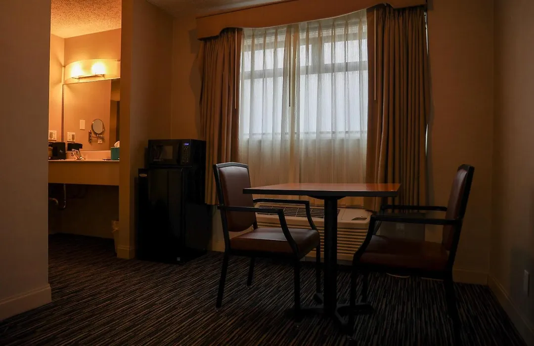 City Center Inn And Suites-1