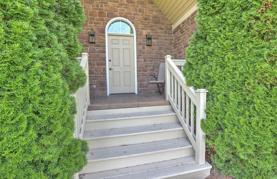 Premier Cottages By Amish Country Lodging-1