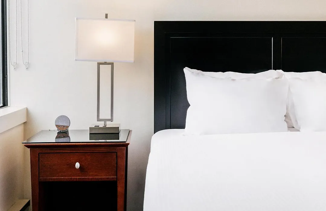Mountain Side Hotel Whistler By Executive-1