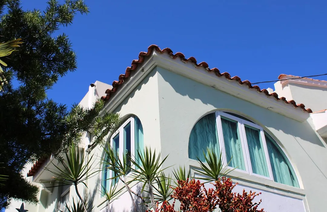 Numero Uno Beach Apartments-1