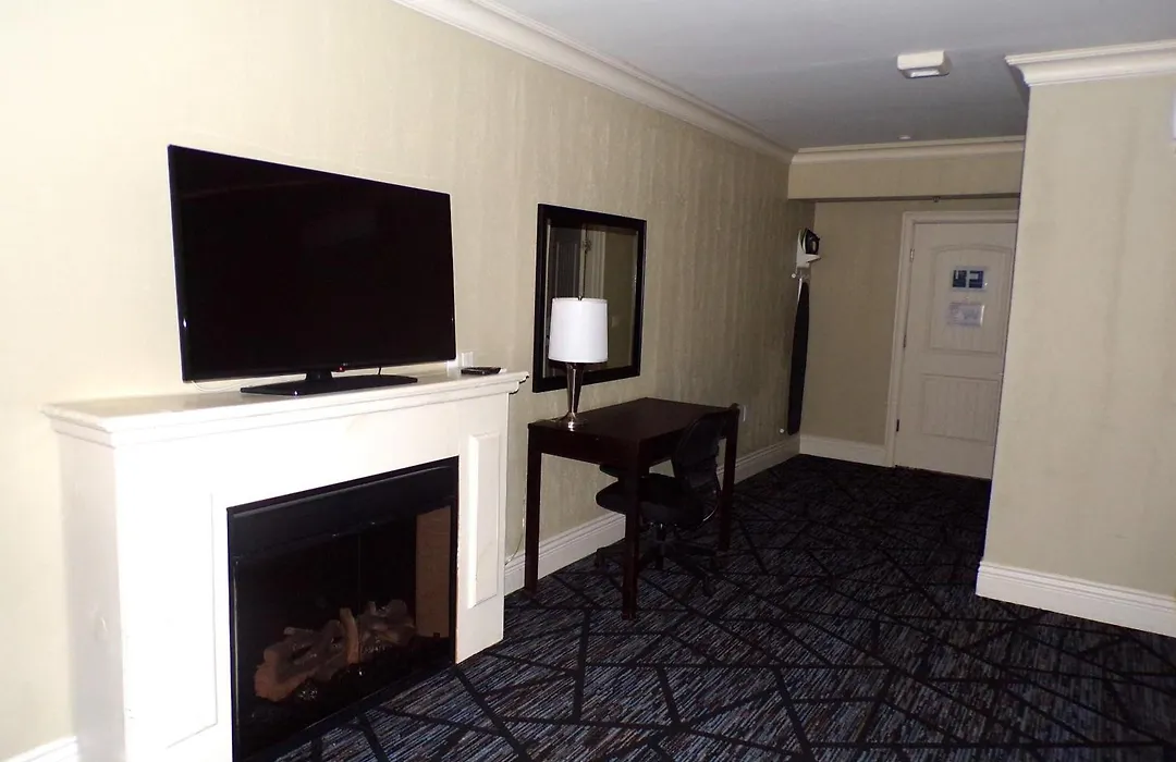 Niagara Crossing Hotel And Spa-1
