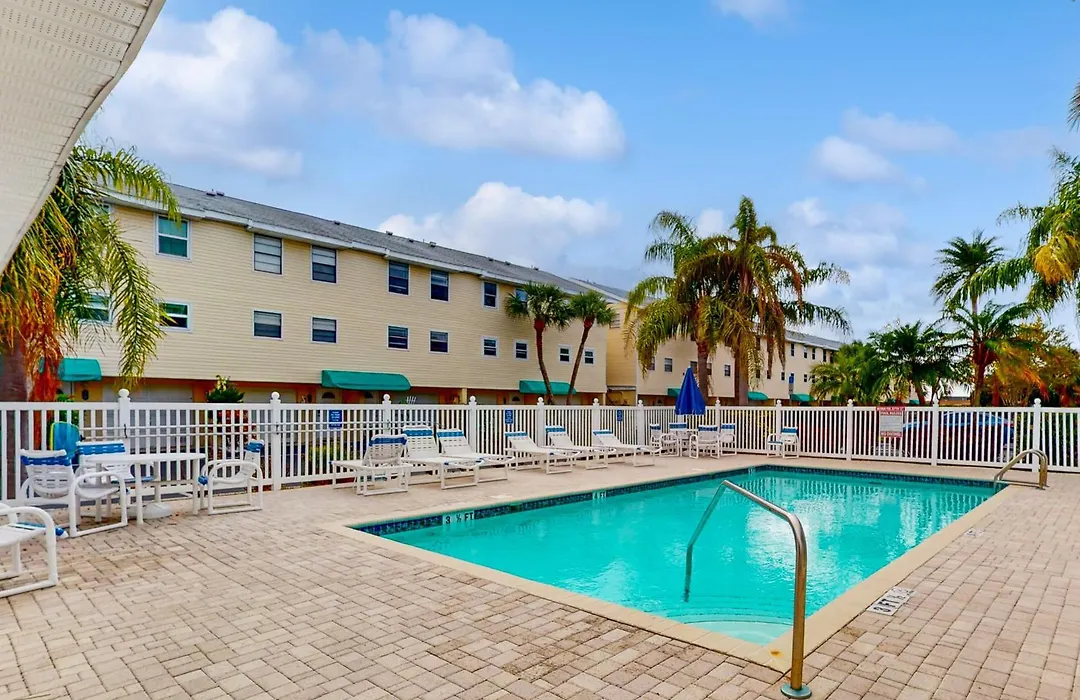 Captain'S Cove 304-1