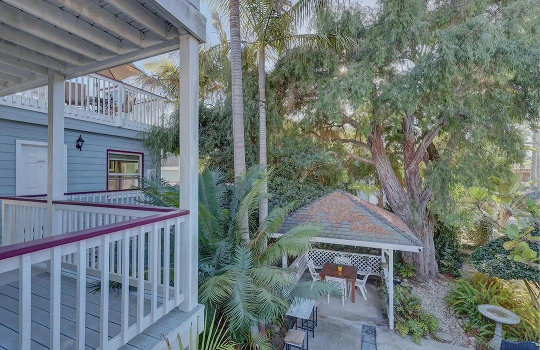 Pelican Cove Inn-1