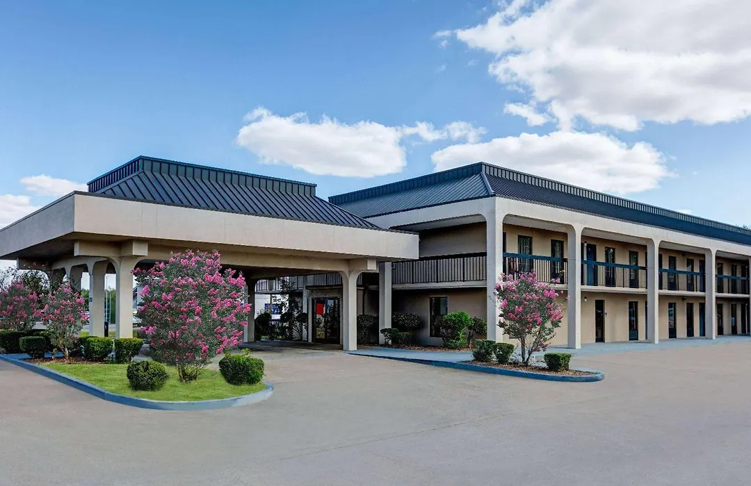 Days Inn By Wyndham Greenville Ms-1