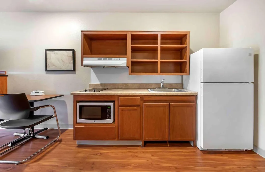 Woodspring Suites Fayetteville I-49-1