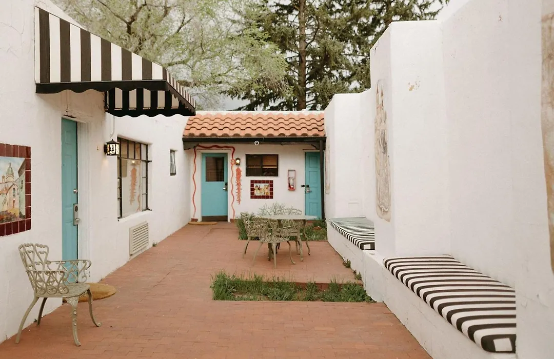 El Rey Court-1