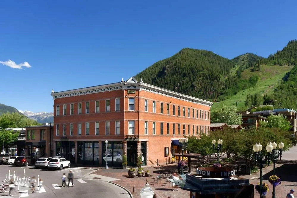 Independence Square 202, Hotel Room Over-Looking The Mall And Aspen Mountain-1