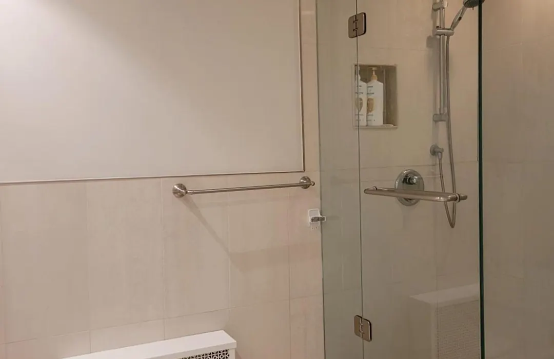 Private Suite In Forest Hill With Full Kitchen And Parking-1
