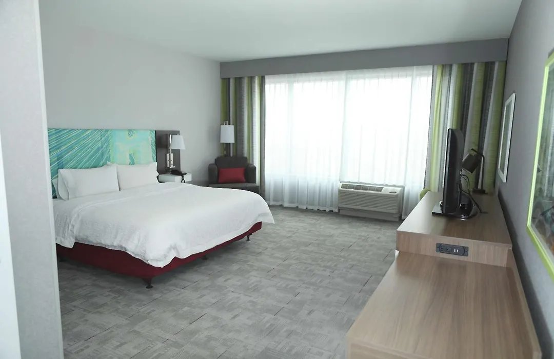 Hampton Inn & Suites Burlington-1
