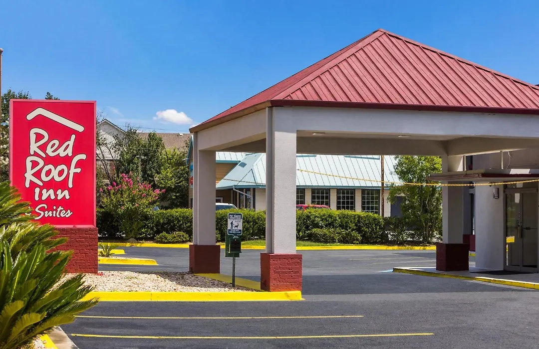Red Roof Inn & Suites Statesboro - University-1