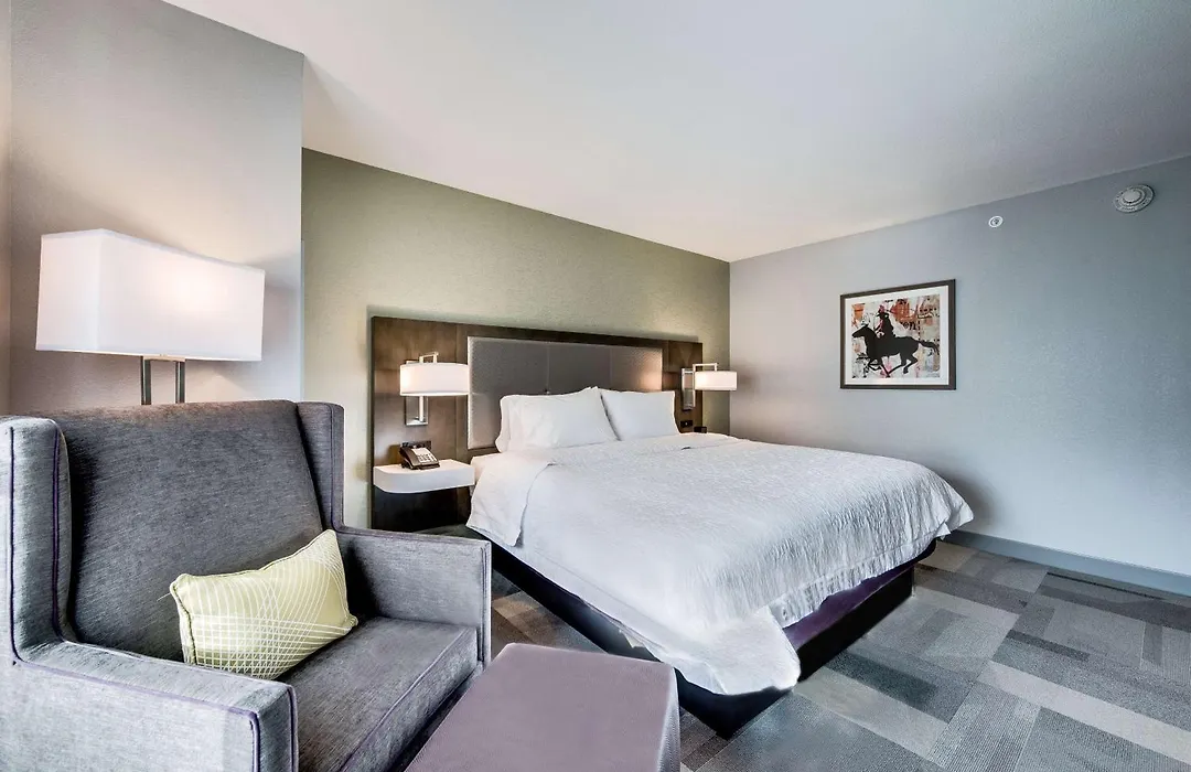 Hampton Inn & Suites Fort Worth Downtown-1