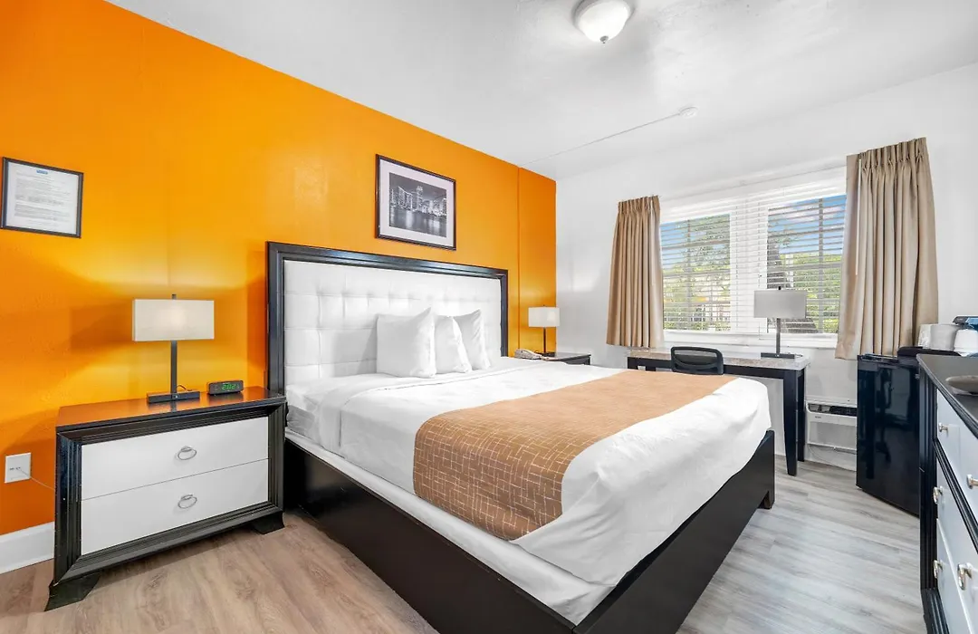 Travelodge By Wyndham Miami Biscayne Bay-1