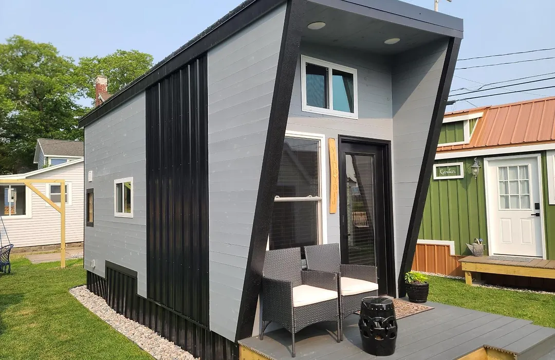 Tiny Digs Lakeshore - Tiny House Lodging-1