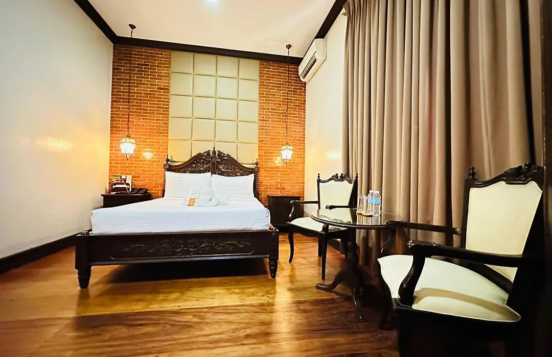 Vigan Plaza Hotel-1