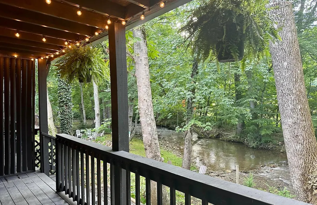 Veda Inn & Cottages-1